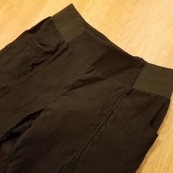 Nic + Zoe Crop Wonderstretch Pant w/ Zip Detail 8 - Picture 3 of 8